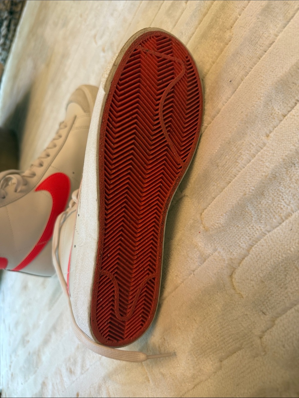 Nike Kids White High-Top Sneakers with Red Swoosh - Picture 3 of 4
